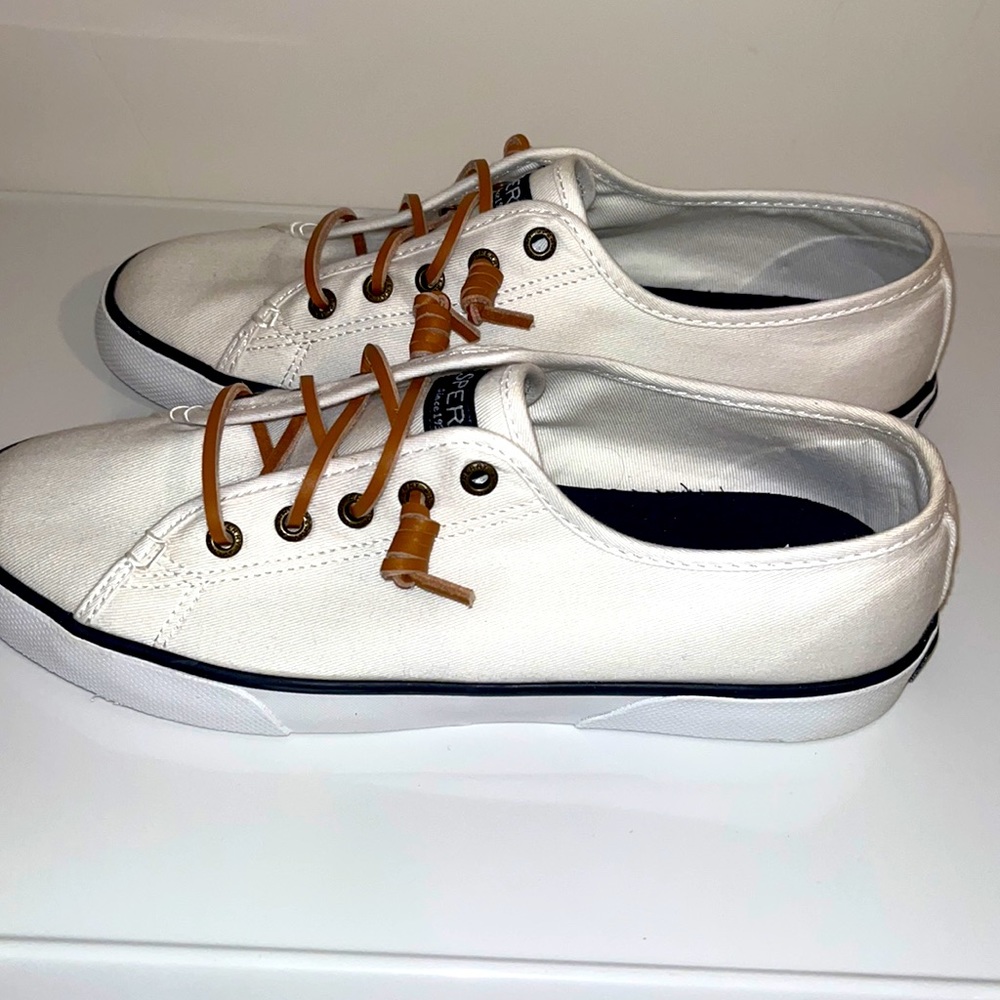 Sperry top sider canvas boat tennis shoe. NEW 6.5